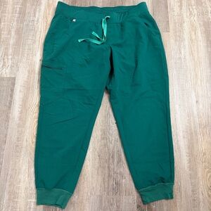Figs Women’s Technical Collection Jogger Scrub Pants in Green-size XL *like NEW*